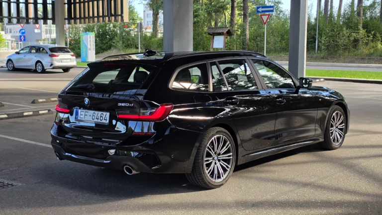 BMW G21 320D M pack — 10
