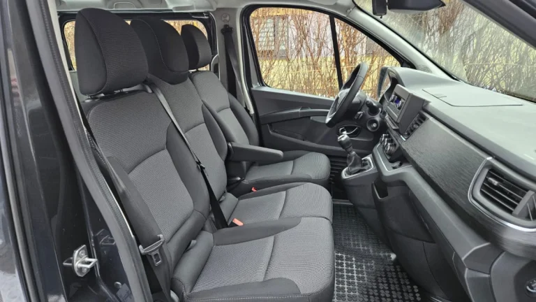Renault Trafic OA-7123 — 6